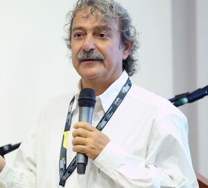 Laouris Talking.jpeg